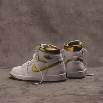 Кроссовки Nike Wmns Air 1 Retro High Og *White And Gold* Air Jordan, белый