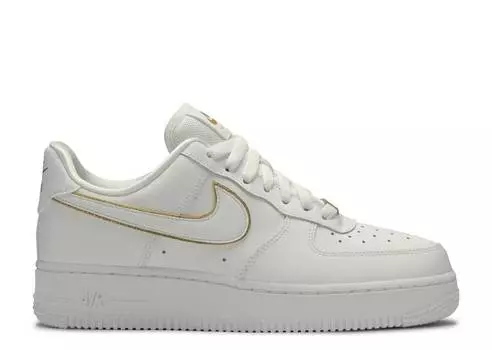 Кроссовки Nike WMNS AIR FORCE 1 07 ESS 'METALLIC GOLD', белый
