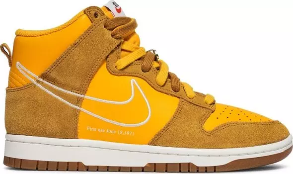 Кроссовки Nike Wmns Dunk High SE 'First Use Pack - University Gold', золотой
