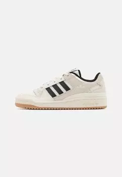 Кроссовки низкие FORUM CL adidas Originals, цвет cloud white/core black/cream white