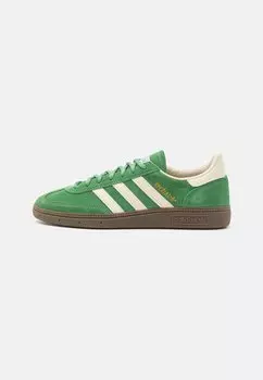 Кроссовки низкие HANDBALL SPEZIAL UNISEX adidas Originals, цвет preloved green/cream white/crystal white