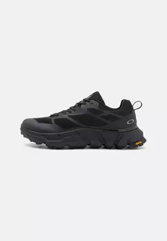 Кроссовки низкие LIGHT BREATH Oakley, цвет triple black