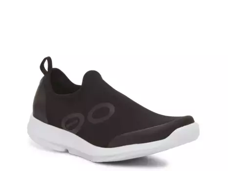 Кроссовки Oomg Sport Slip-On Sneaker Oofos, белый/черный