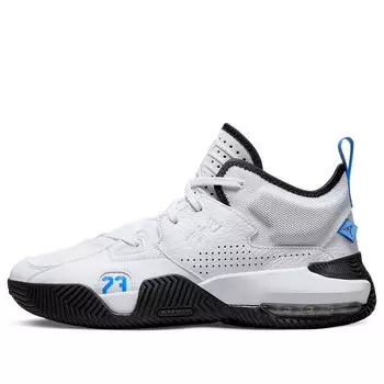 Кроссовки остаются верными 2 Air Jordan, белый