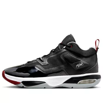 Кроссовки остаются верными 3 Air Jordan, черный