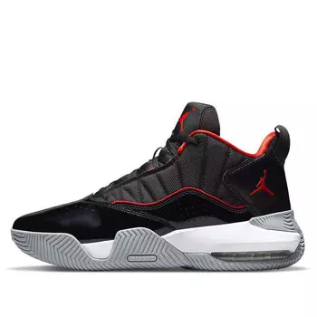 Кроссовки остаются верными Air Jordan, черный