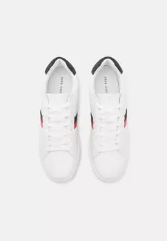 Кроссовки Pier One, белые