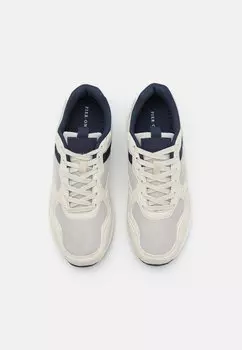 Кроссовки Pier One, белые