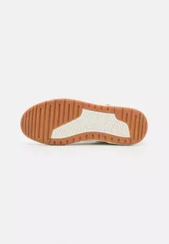 Кроссовки Piper Levi's, обычные белые