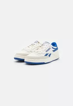Кроссовки Reebok CLUB C REVENGE VINTAGE UNISEX, цвет chalk/croyal/excred