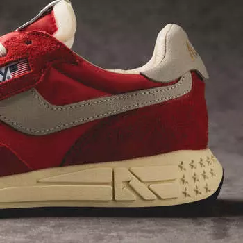 Кроссовки Reelwind Low Autry, красный