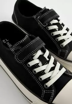 Кроссовки REGULAR FIT Next, черный