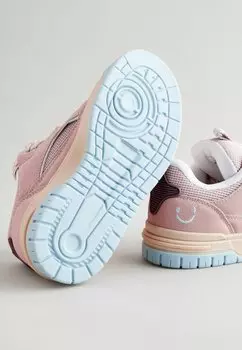 Кроссовки REGULAR FIT Next, розовый