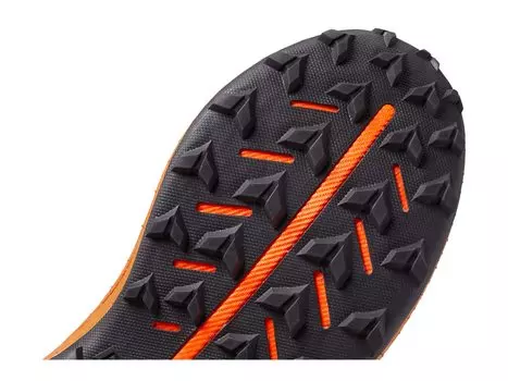 Кроссовки Saucony Endorphin Edge