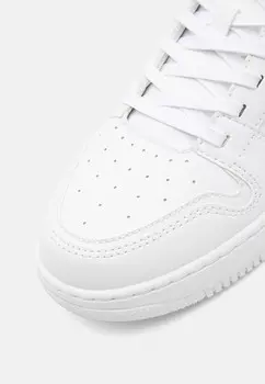 Кроссовки SLASHER UNISEX EA7 Emporio Armani, белый