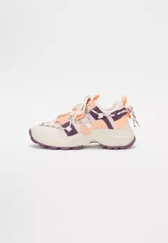Кроссовки TAZMANIA Steve Madden, розовый