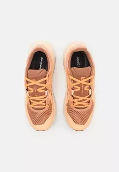 Кроссовки ULTRA FLOW Salomon, абрикос