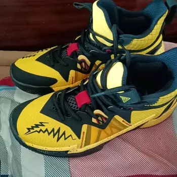 Кроссовки унисекс высокие белые Test