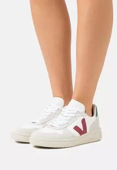 Кроссовки Veja