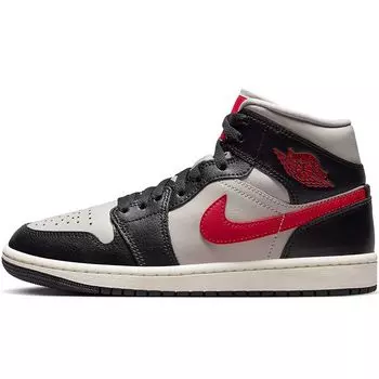 Кроссовки WMNS AIR JORDAN 1 MID Jordan, цвет Schwarz/Rot/College Grau/Beige