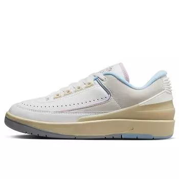 Кроссовки WMNS AIR JORDAN 2 RETRO LOW Jordan, цвет Gipfel Wei/Varsity Rot/Eisblau