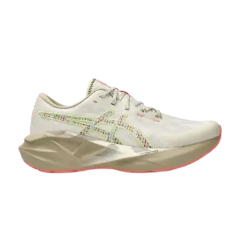 Кроссовки Wmns Novablast 5 TR 'Nature Bathing', кремовый
