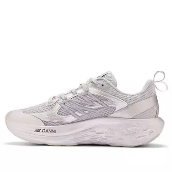Кроссовки x ganni fresh foam trainer 'futuristic silver pink' New Balance, серебряный