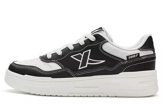 Кроссовки XTEP Air Force One Skateboard Shoes Women's Low-Top Black/White, черный/белый