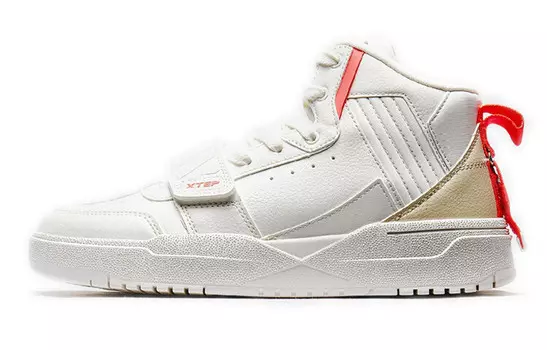 Кроссовки Xtep, белые