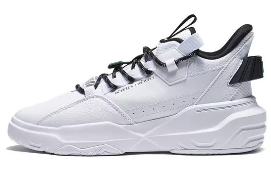 Кроссовки Xtep, черные/белые