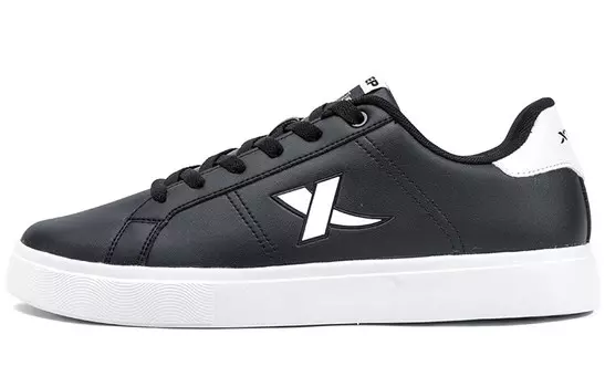 Кроссовки Xtep, черные/белые