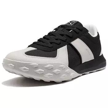 Кроссовки XTEP Lifestyle Shoes Men Low-top Core Black/Solid Gray/Flash Red, черный/красный