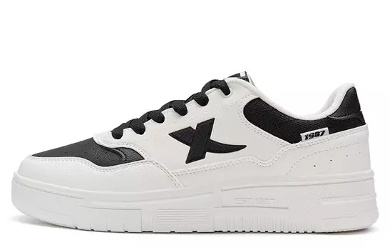 Кроссовки XTEP Skateboarding Shoes Men Low-top White/black, белый/черный