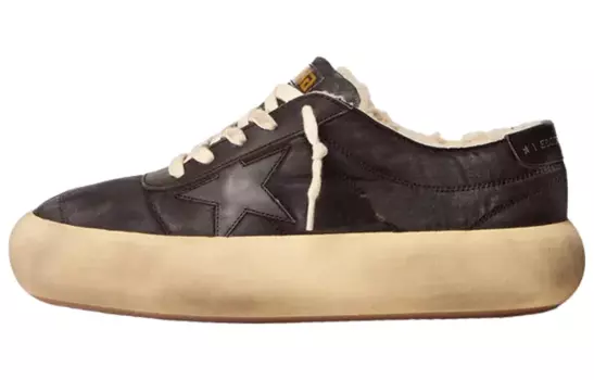 Кроссовки женские Golden Goose Space-Star, черный / золотой