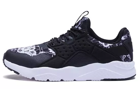 Кроссовки женские Lifestyle Low-top белые/черные Xtep