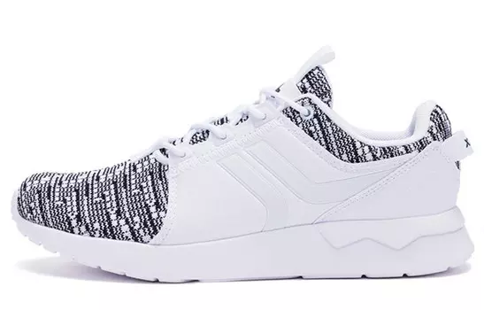 Кроссовки женские Lifestyle Low-top белые/черные Xtep