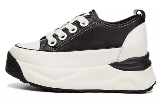 Кроссовки женские Lifestyle с низким верхом, черного цвета Daphne