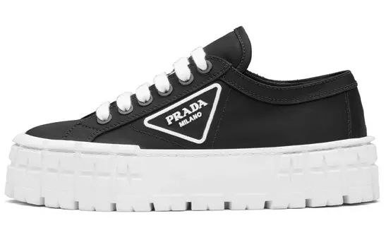 Кроссовки женские низкие Prada, черный