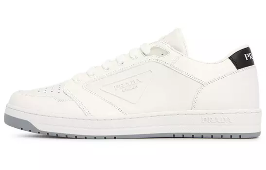 Кроссовки женские Prada, белый