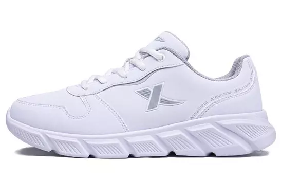 Кроссовки женские с низким верхом белого цвета Xtep