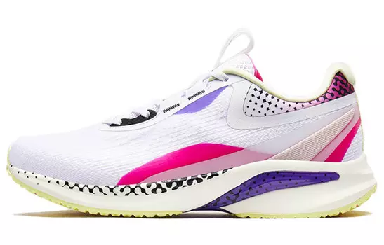 Кроссовки женские с низким верхом белого цвета Xtep