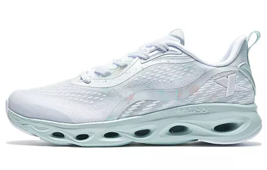 Кроссовки женские с низким верхом белые/зеленые Xtep