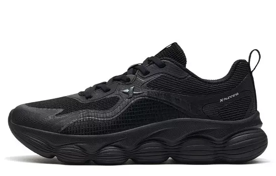 Кроссовки женские с низким верхом, черные Xtep