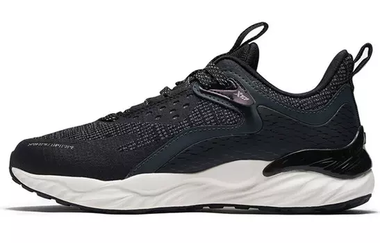 Кроссовки женские с низким верхом, черные Xtep