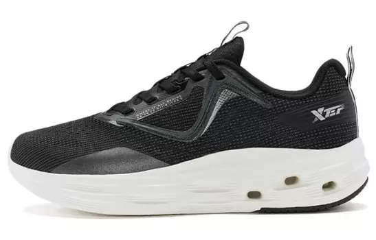 Кроссовки женские с низким верхом, черные Xtep