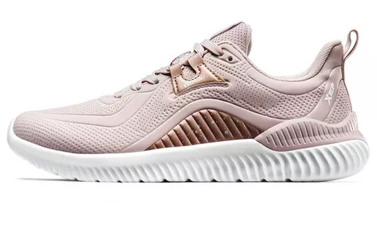 Кроссовки женские с низким верхом розовые/красные Xtep