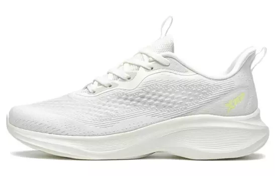 Кроссовки женские с низким верхом Sail белые Xtep