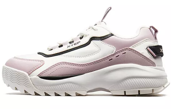 Кроссовки женские толстые низкие белые/пудровые Xtep