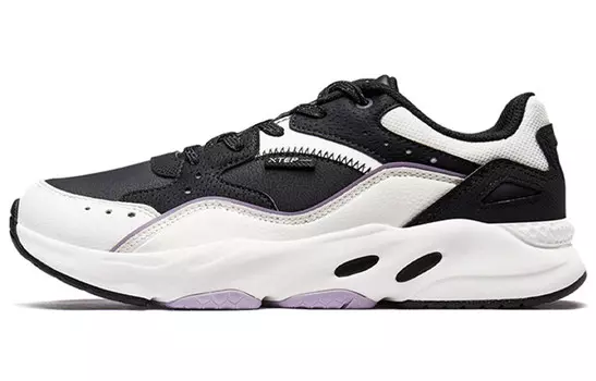 Кроссовки женские толстые низкие черные/белые Xtep