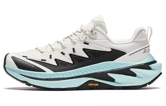 Кроссовки женские Wild PRO Running с низким верхом цвета слоновой кости / черного цвета / мятно-синего цвета Anta